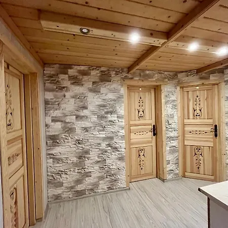 Trzy Sroczki Bed & Breakfast 3*
