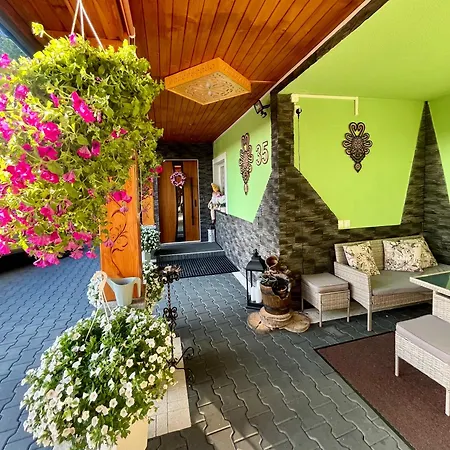 B&B Trzy Sroczki 3*